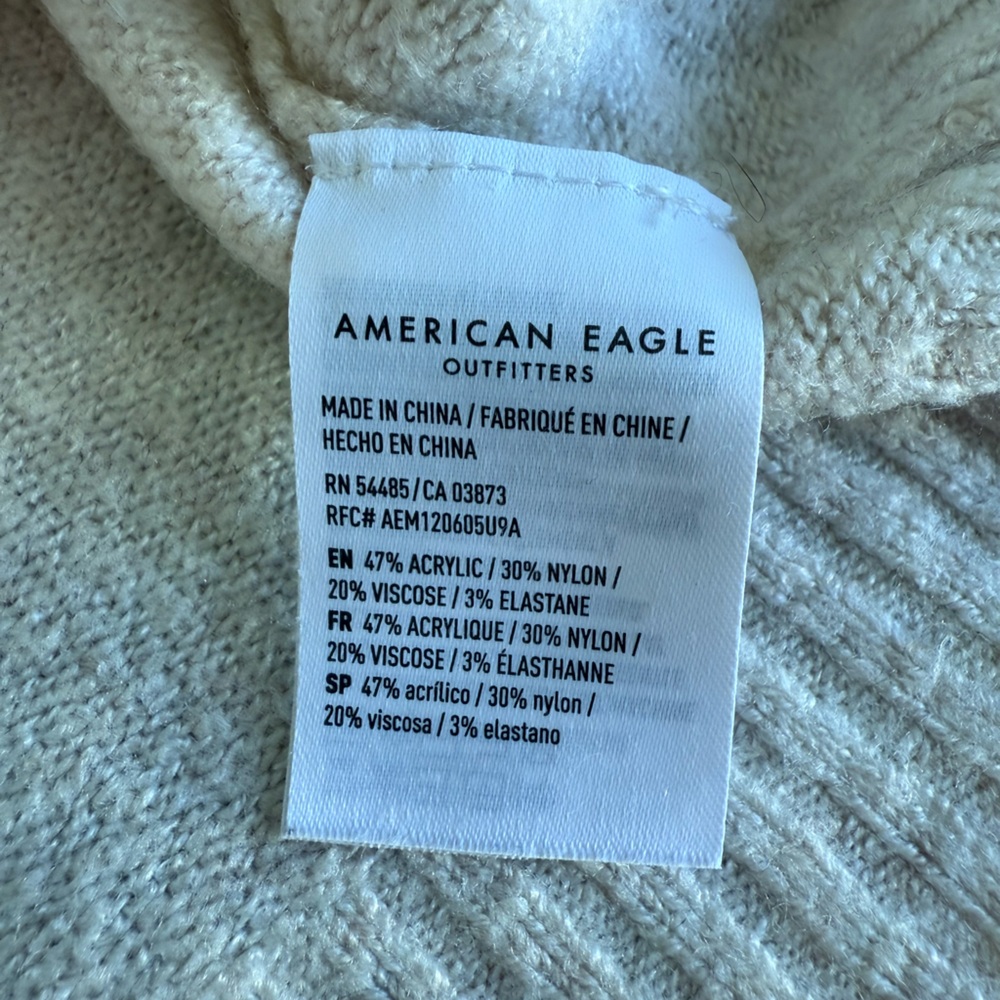American Eagle Crop Cream Sweater with Button‎ Detail - Picture 5 of 7